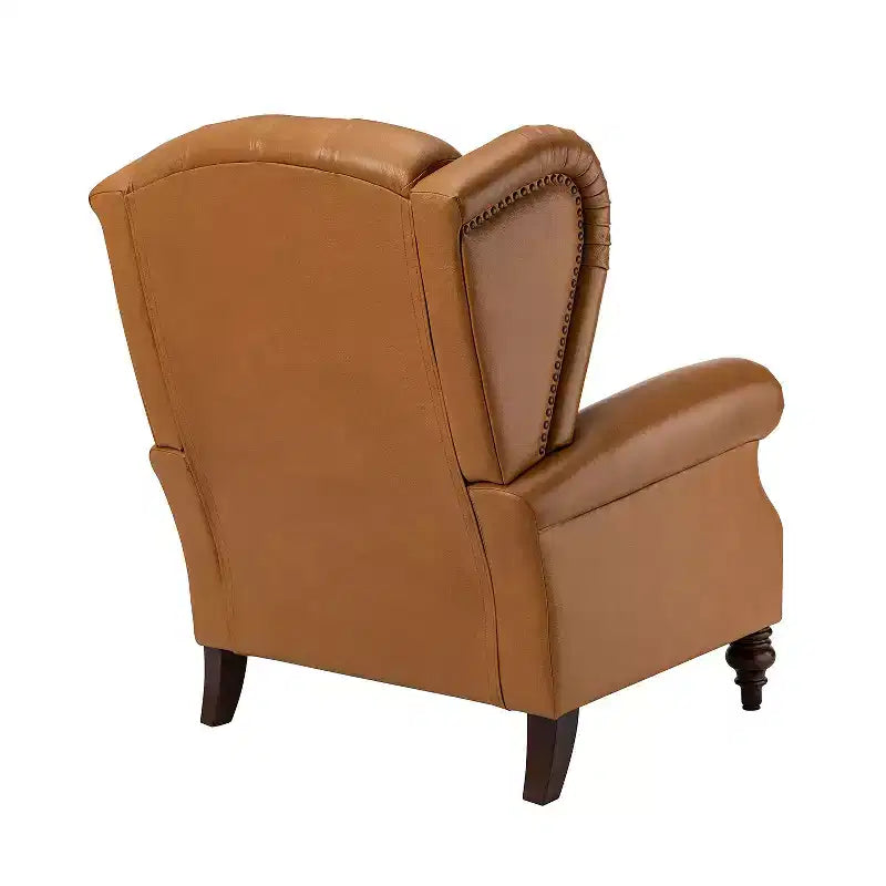 Poltrona a pozzetto larga 84 cm in vera pelle con gambe coniche in legno massello e bordo con borchie